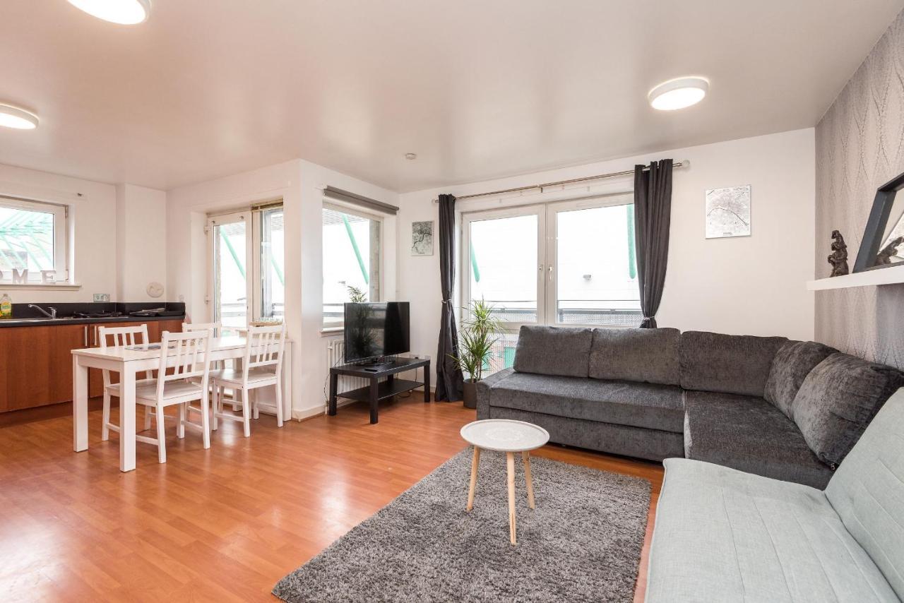 Modern Spacious 3 Bedroom City Centre Apartment - Free Parking - Private Balcony Edimburgo Exterior foto